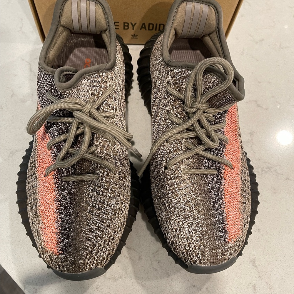 2021 Yeezy Boost V2 “Israfil” Mens size 5, womens 6-6.5.